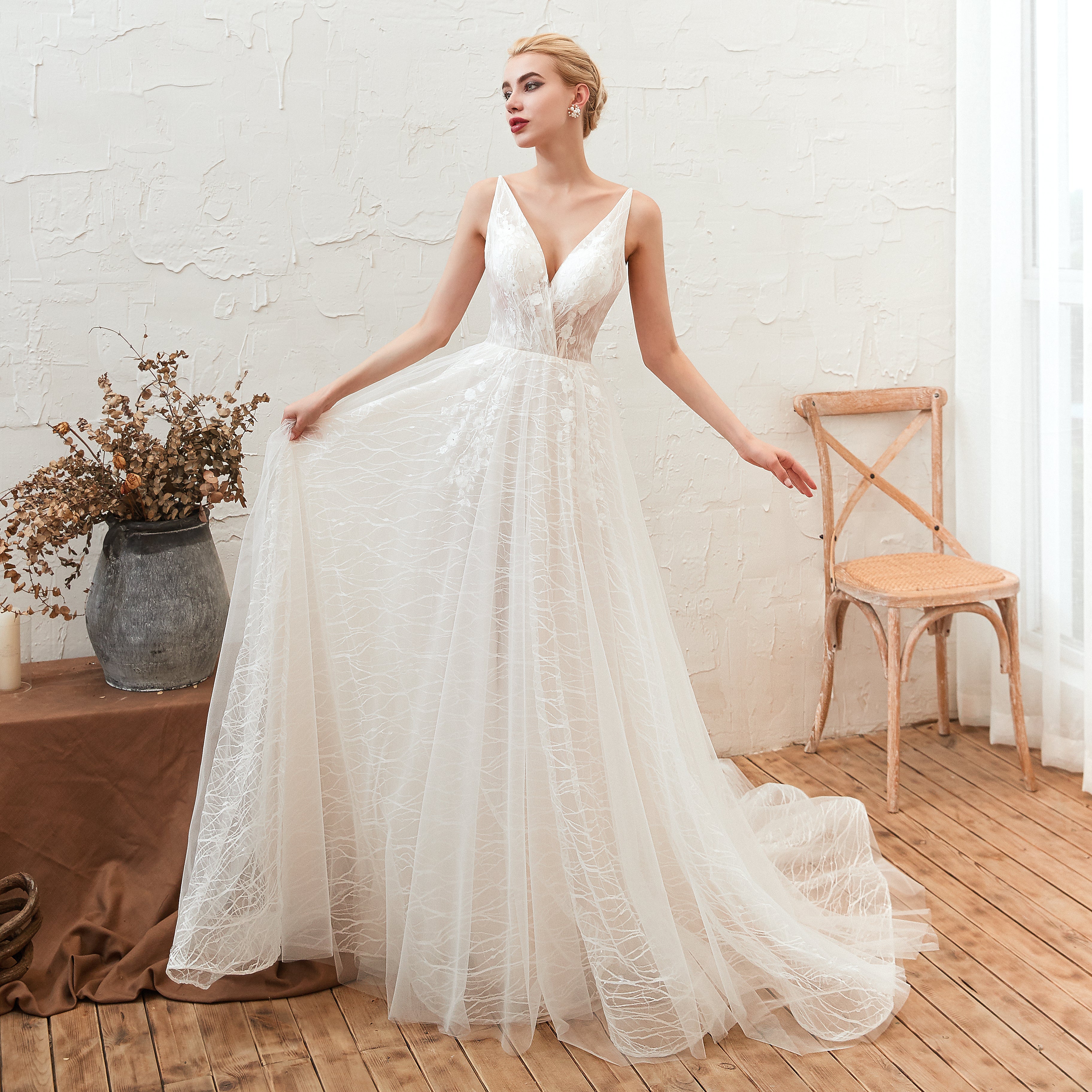 Sexy New V-Neck Backless Tulle Wedding Dresses AS28346