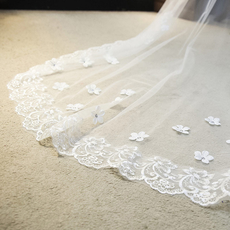 One-tier Chapel Trailing Tulle Bridal Veils With Lace Flower OV21