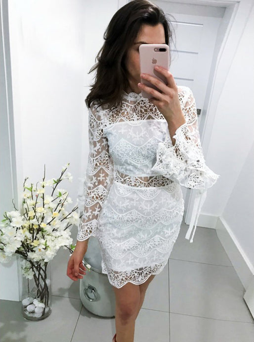 Sexy Bell Sleeves Lace Sheath Short Homecoming Party Dress OM366