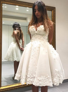Sweetheart Tulle Homecoming Dress Ball Gown Short Wedding Dress OM116