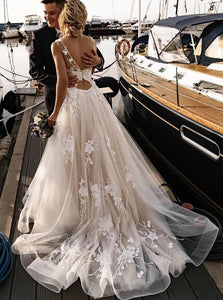 Tulle A Line Round Neckline Floral Appliques Beach Wedding Bridal Dresses OW560