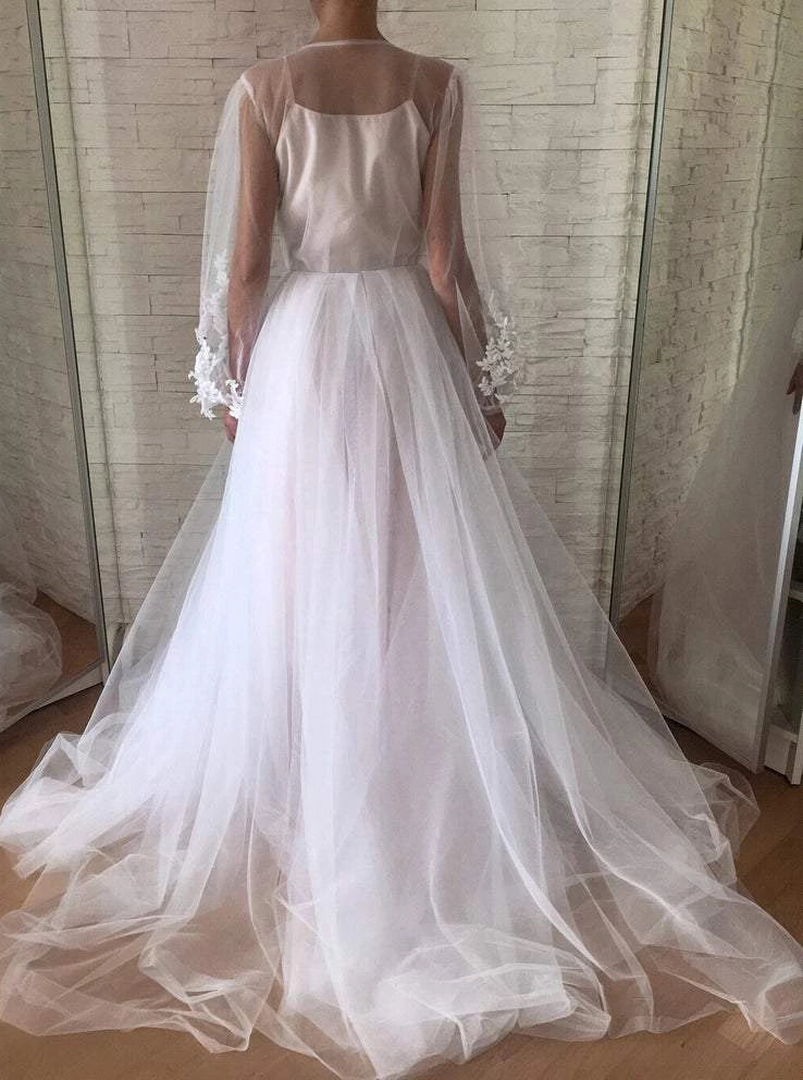 Gorgeous Long A-line Bateau Puff Sleeves Tulle Wedding Dress With Appliques