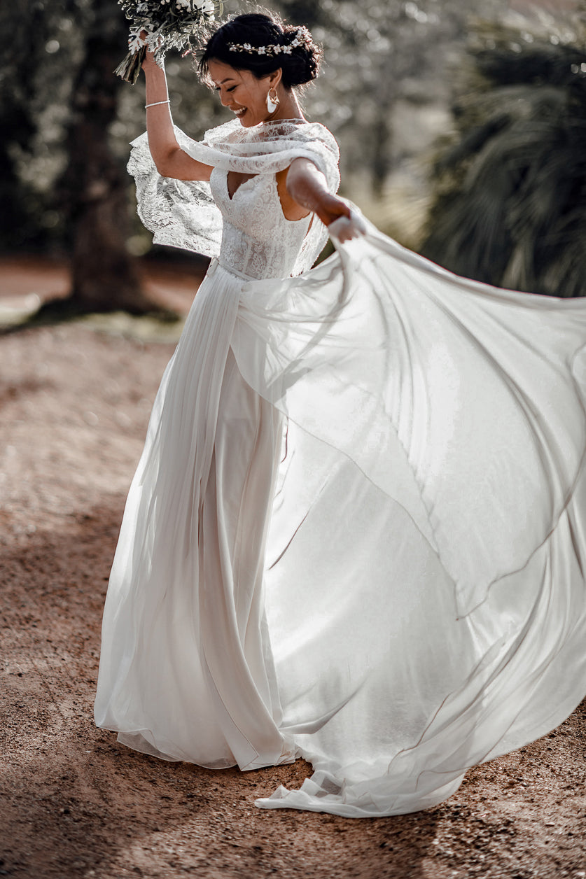 Two Piece Lace Chiffon Convertible Beach Wedding Dress With Split OW584