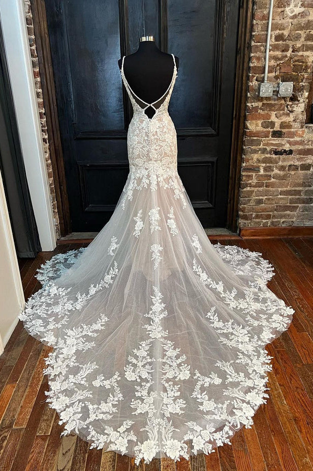 Elegant Mermaid V Neck Lace Wedding Dresses with Appliques N118