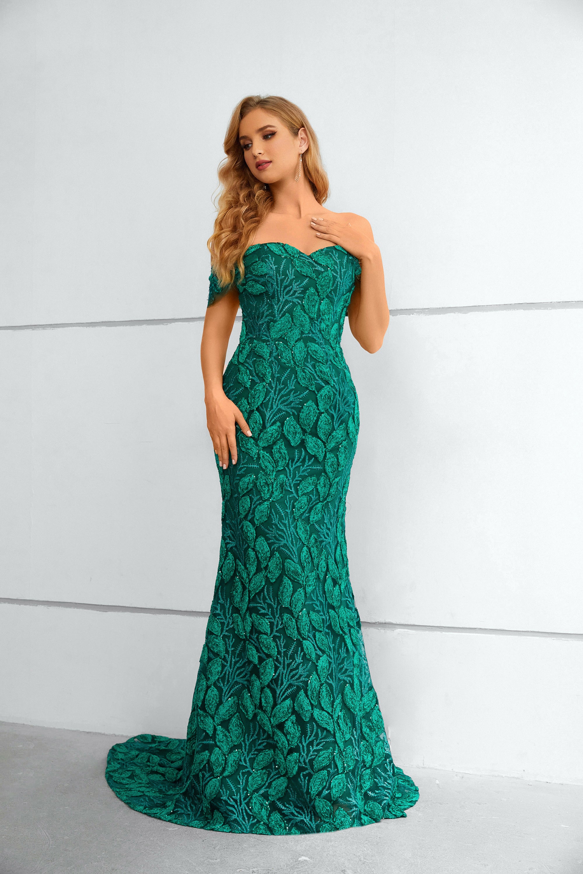 Green Mermaid Off-The-Shoulder Lace Long Prom Dress