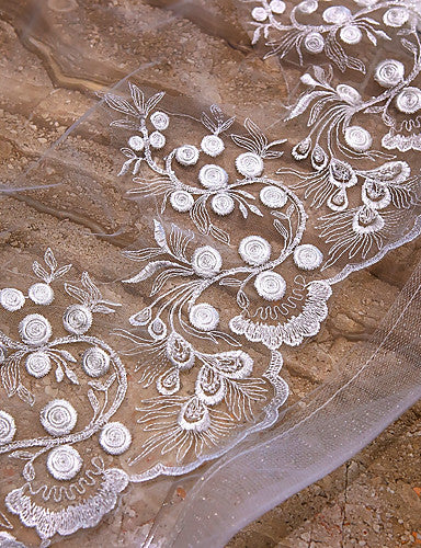 Two-tier Lace Applique Edge Wedding Veil With Ruffles OV7